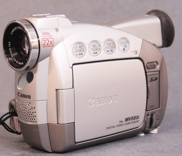 Canon MV550i camcorder